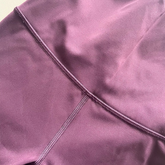 Wunder Under - Picture 2 of 3